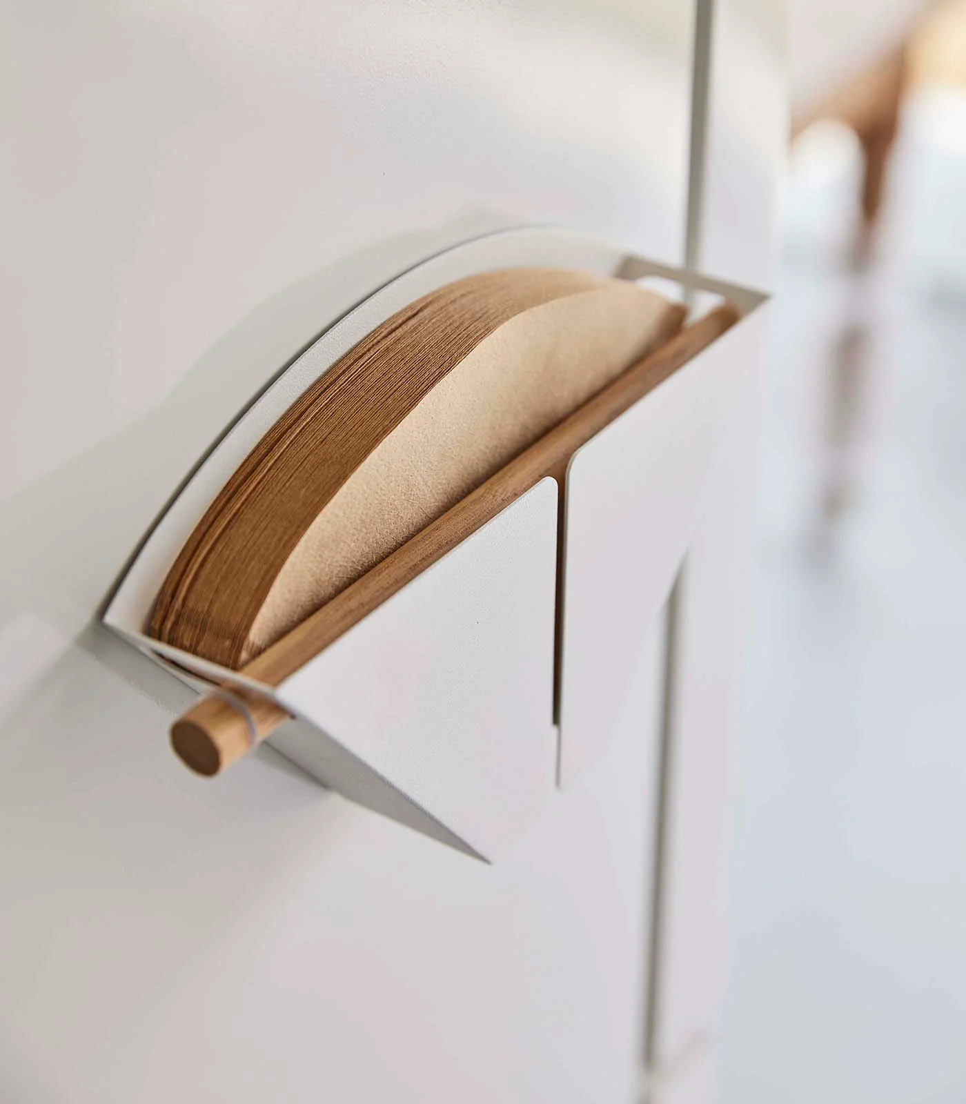 Magnetic Coffee Filter Case - Size 04 - Steel + Wood - Image 4