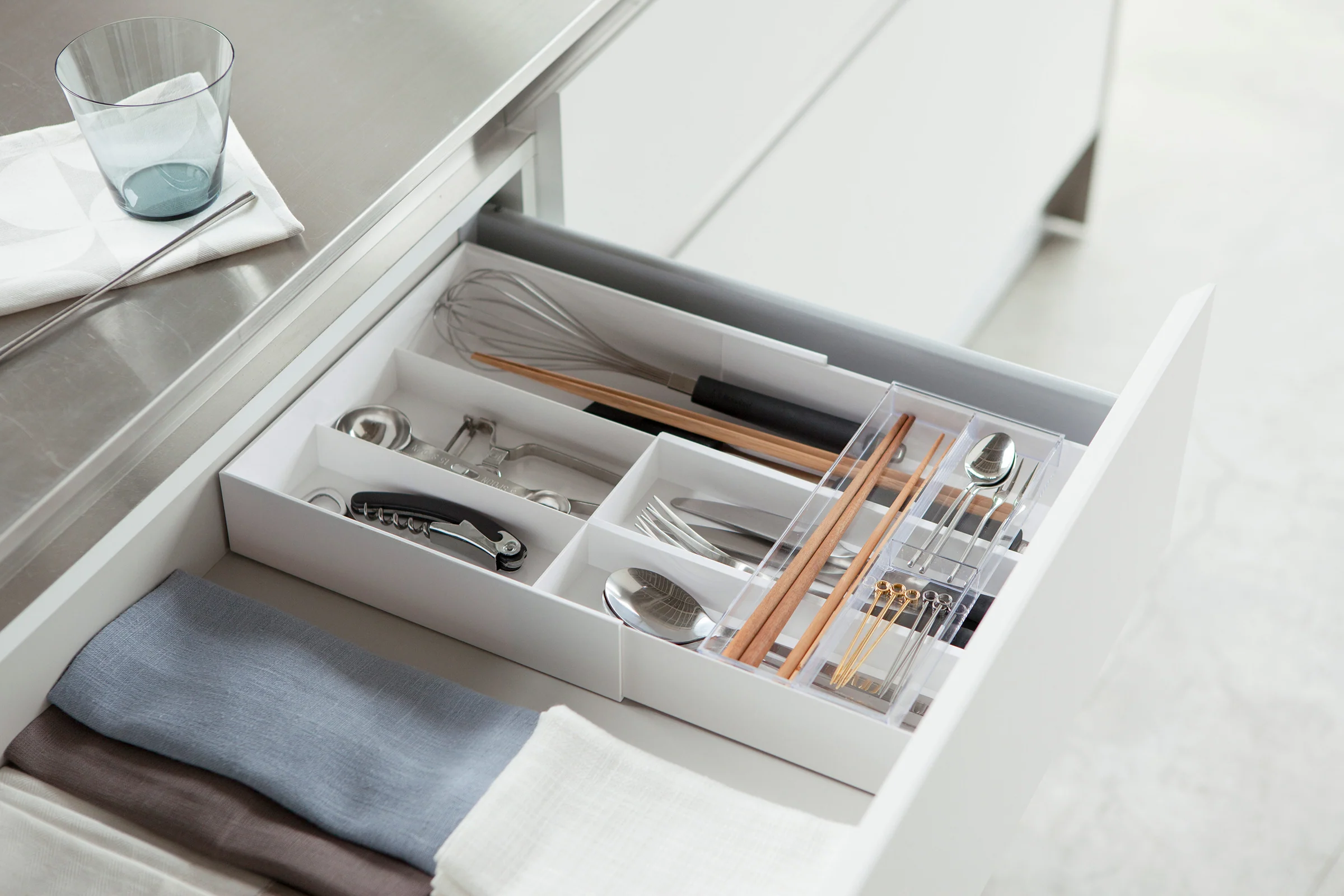 Expandable Cutlery Organizer - Image 2