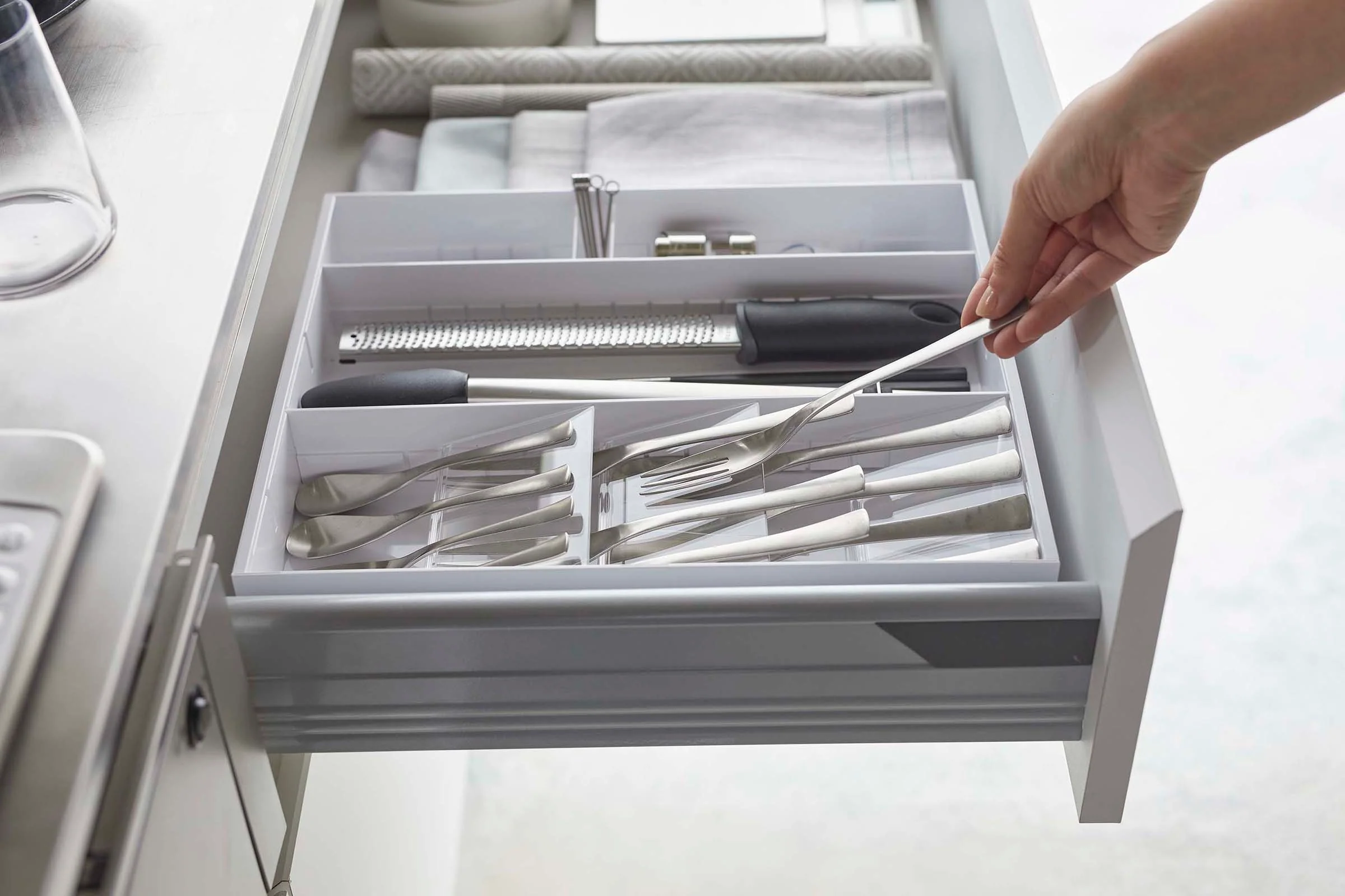 Expandable Cutlery Organizer - Large - Image 3
