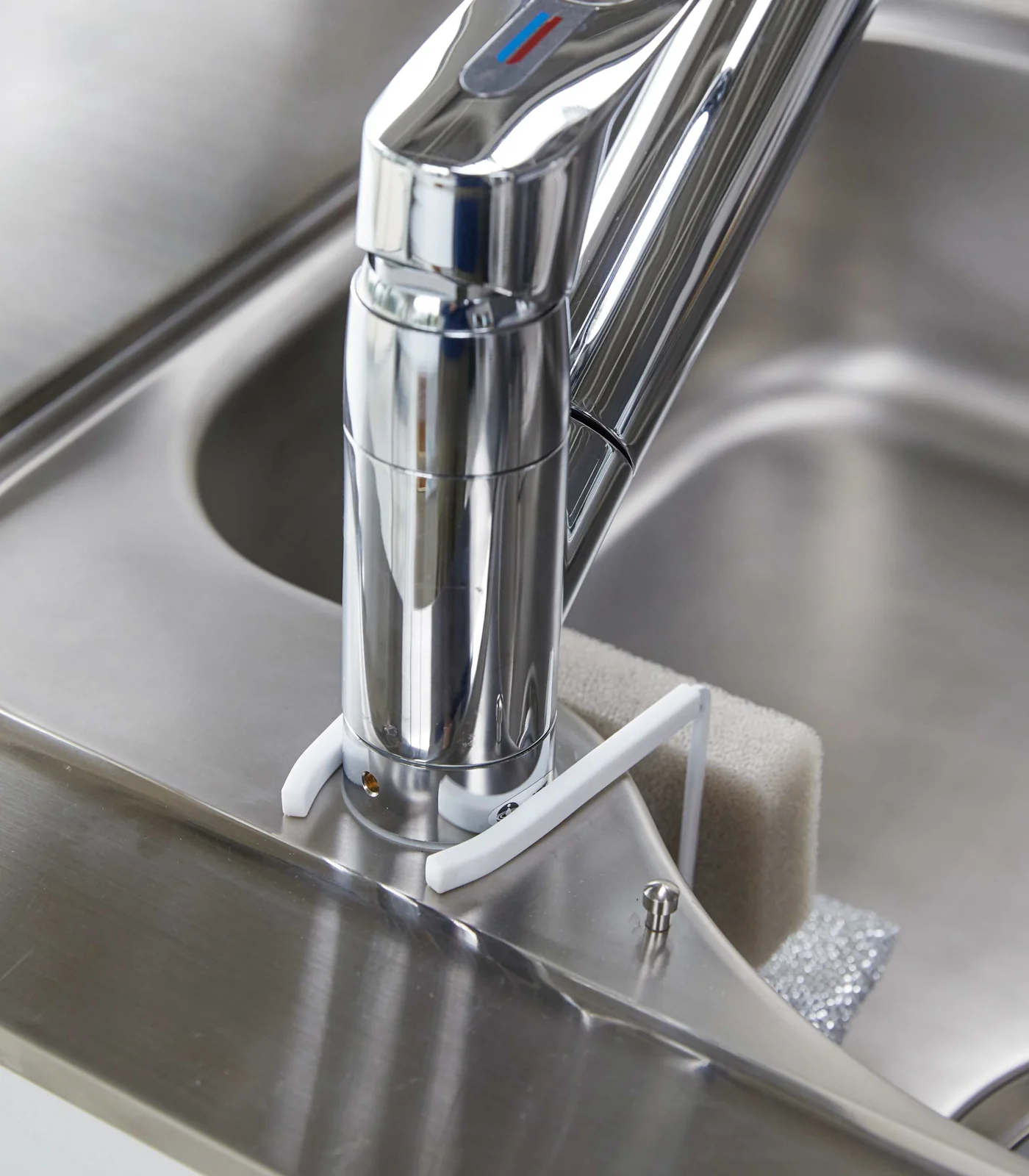 Faucet-Hanging Sponge Holder - Double - Steel - Image 3