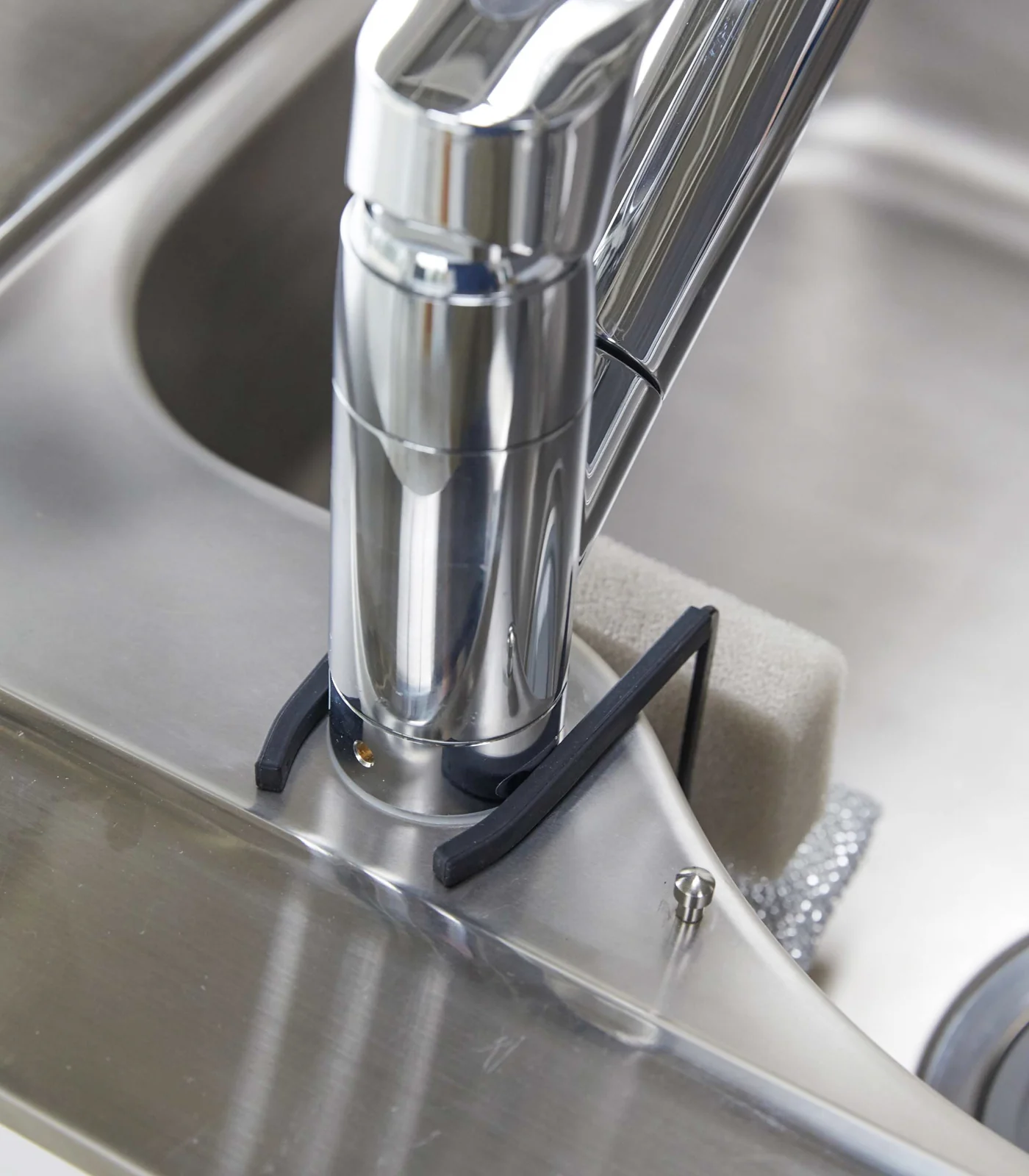 Faucet-Hanging Sponge Holder - Double - Steel - Image 7