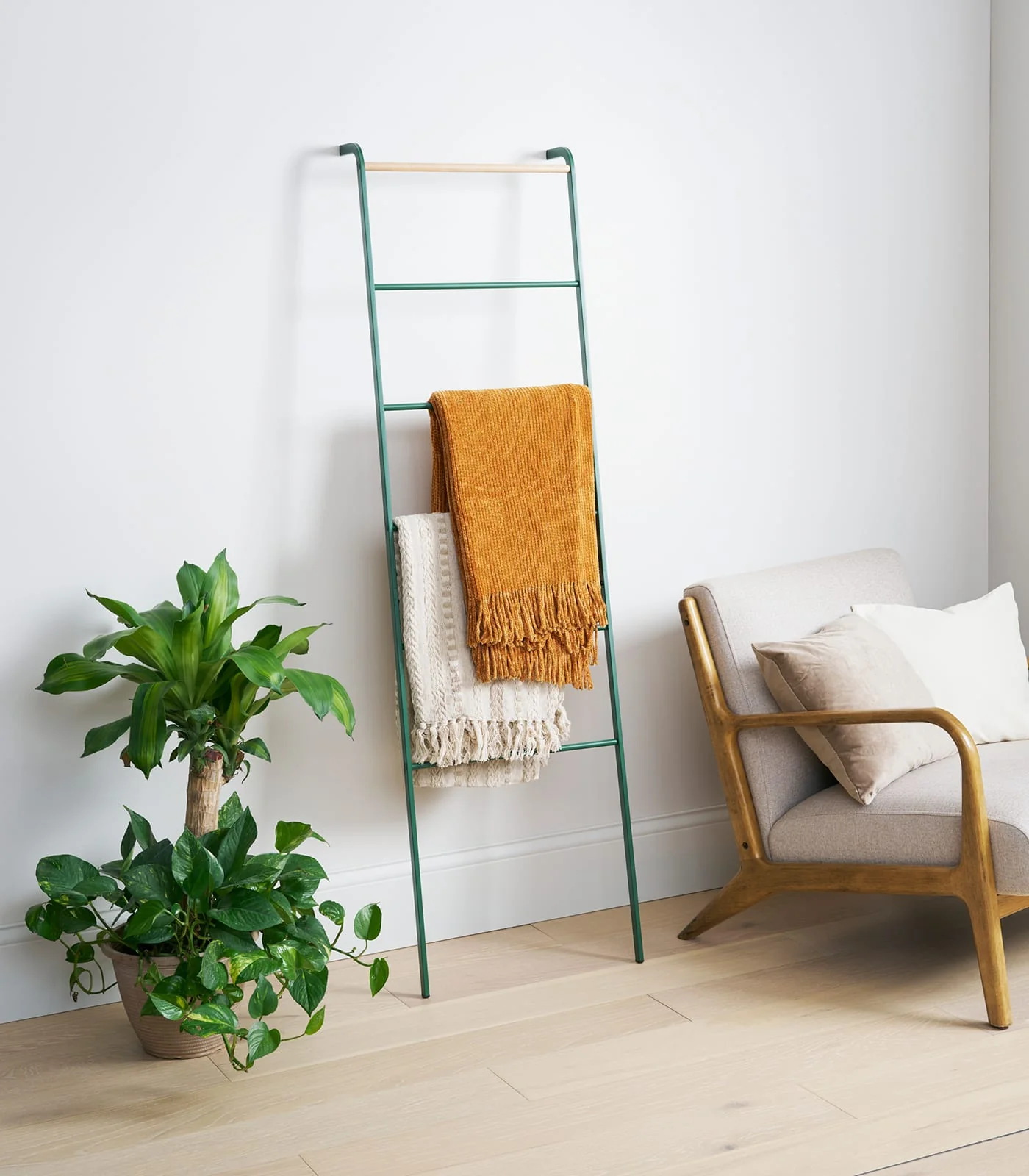 Leaning Storage Ladder (63" H)  - Steel - Image 13