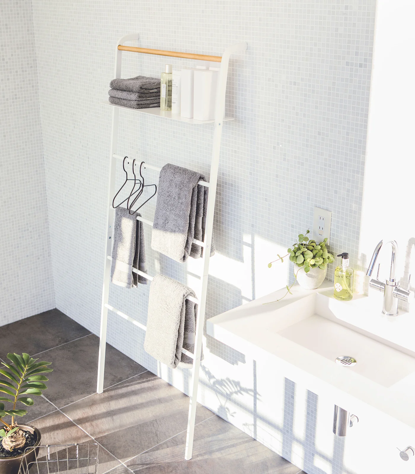Leaning Storage Ladder With Shelf (63" H) - Steel - Image 4