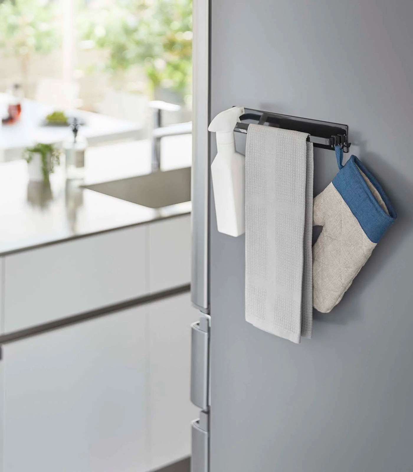 Magnetic Kitchen Towel Hanger - Steel - Image 10