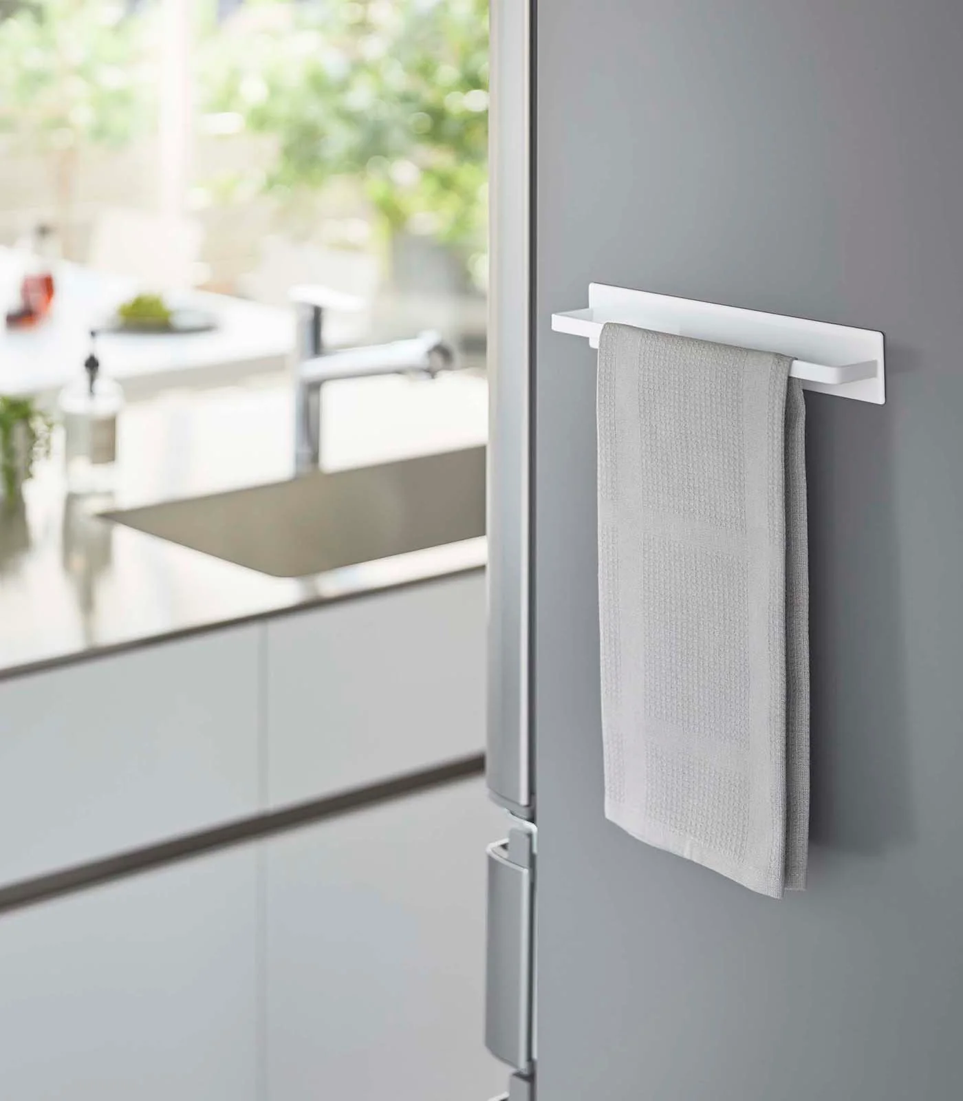 Magnetic Kitchen Towel Hanger - Steel - Image 2