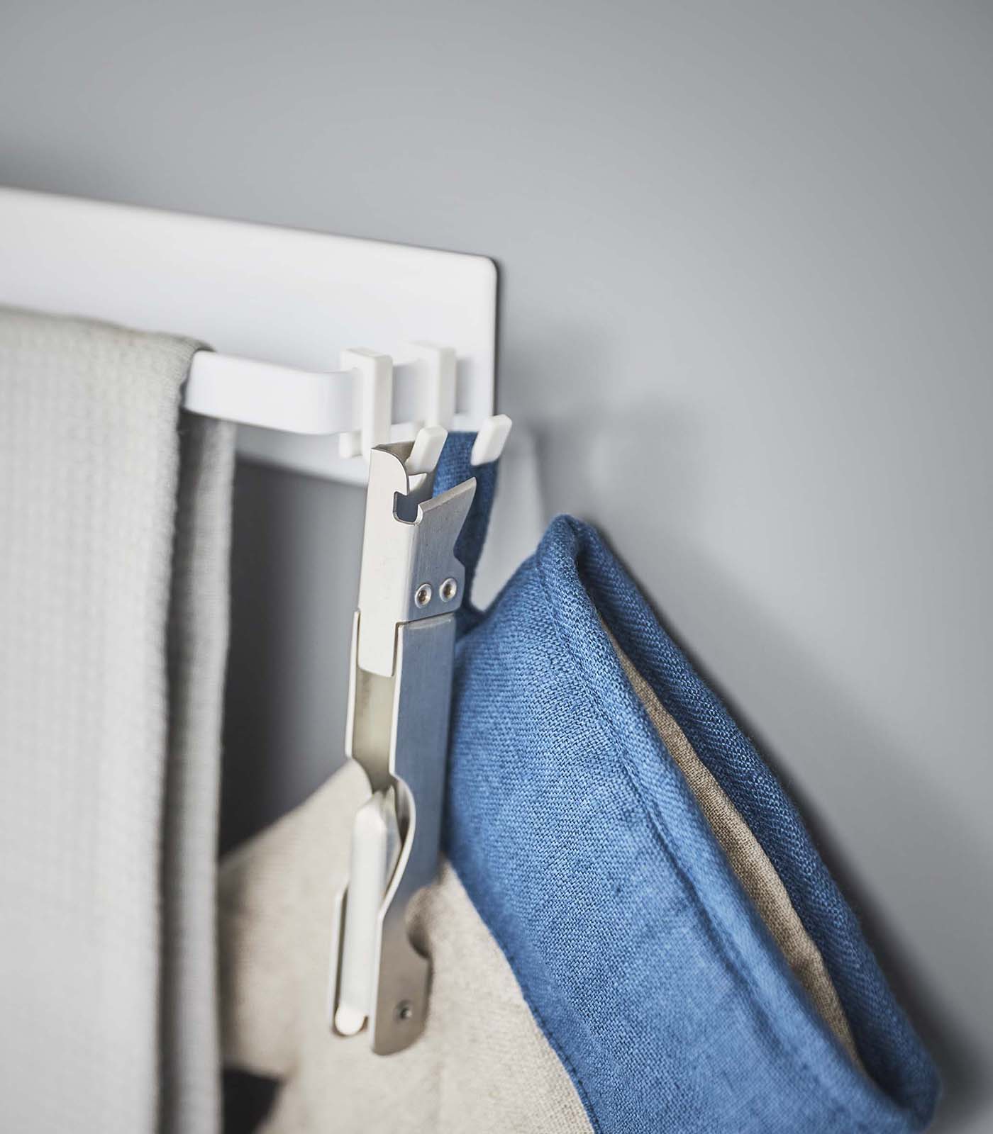 Magnetic Kitchen Towel Hanger - Steel - Image 5