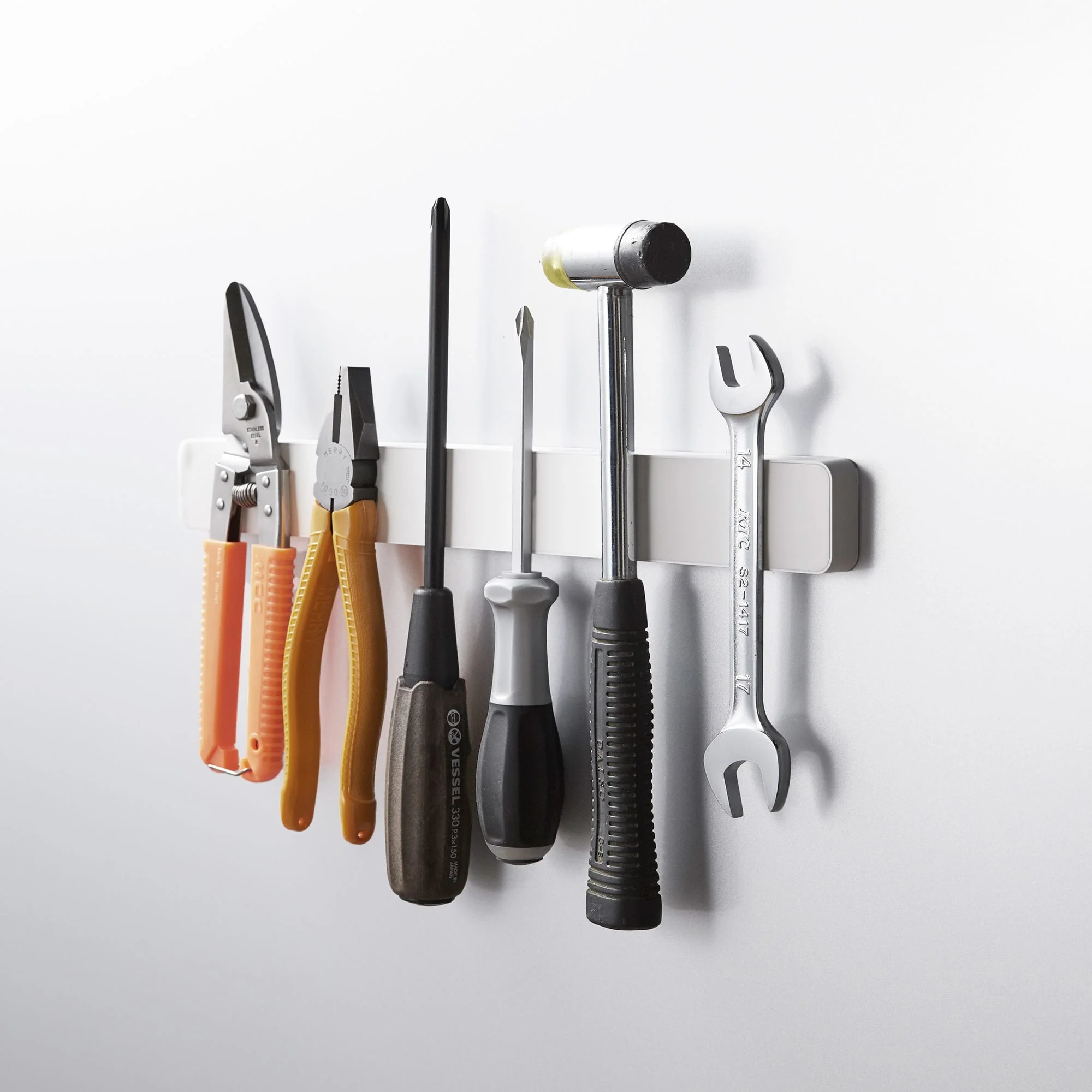 Magnetic Knife Rack - Image 3
