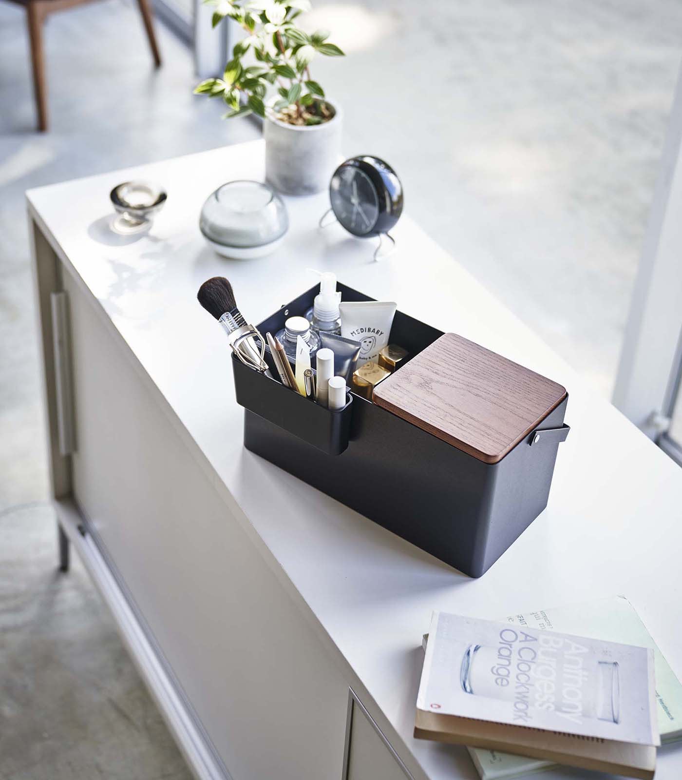 Makeup Organizer with Mirror - Steel + Wood - Image 10