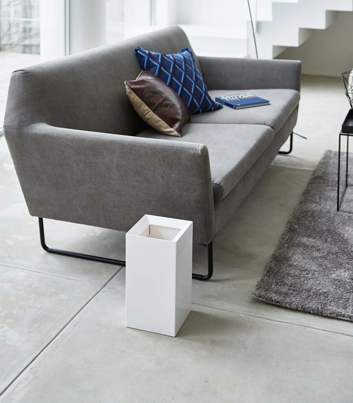 Trash Can - Image 4