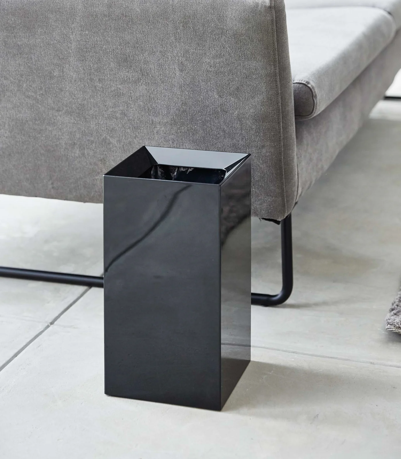 Trash Can - Image 7
